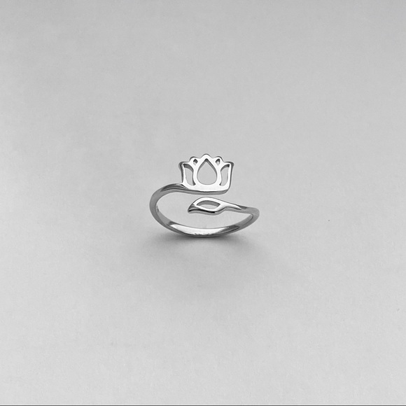 Sterling Silver Wraparound Lotus Ring, Boho Ring - Picture 11 of 15